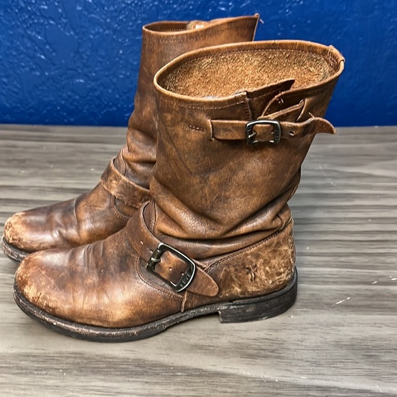 FRYE VERONICA BROWN DISTRESSED ROUND TOE BUCKLE PULL ON SHORT BOOTS 7.5B - Picture 1 of 16